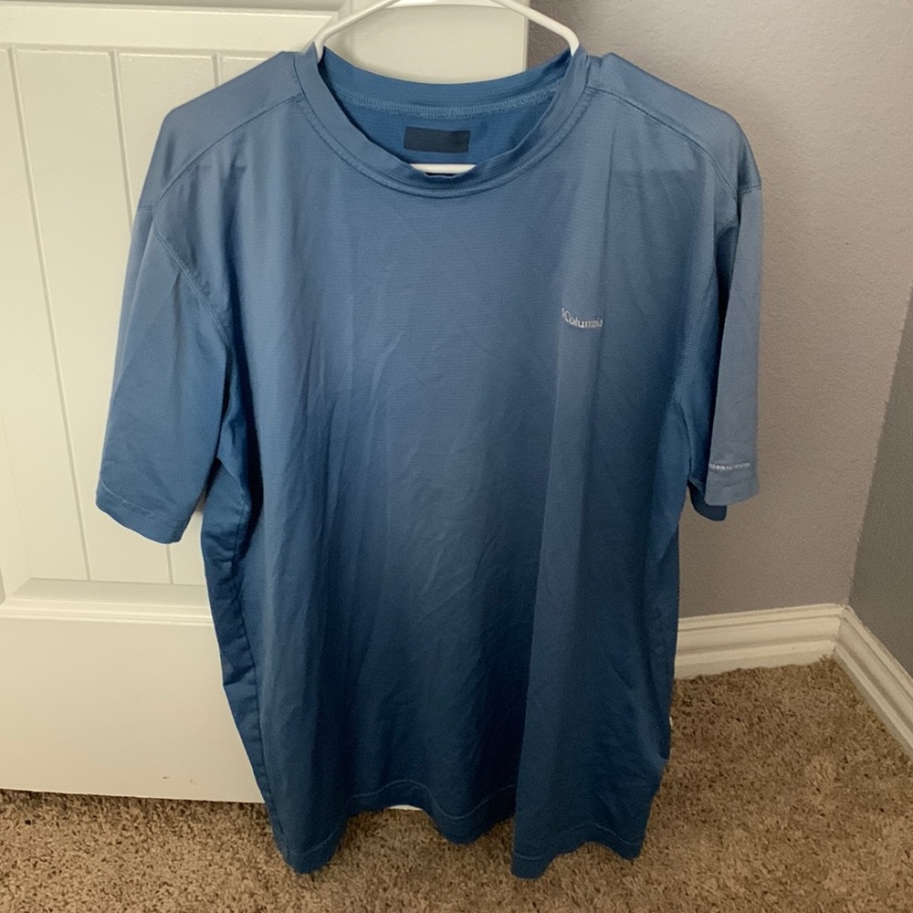 Columbia Omni-wick shirt. Mens XL.